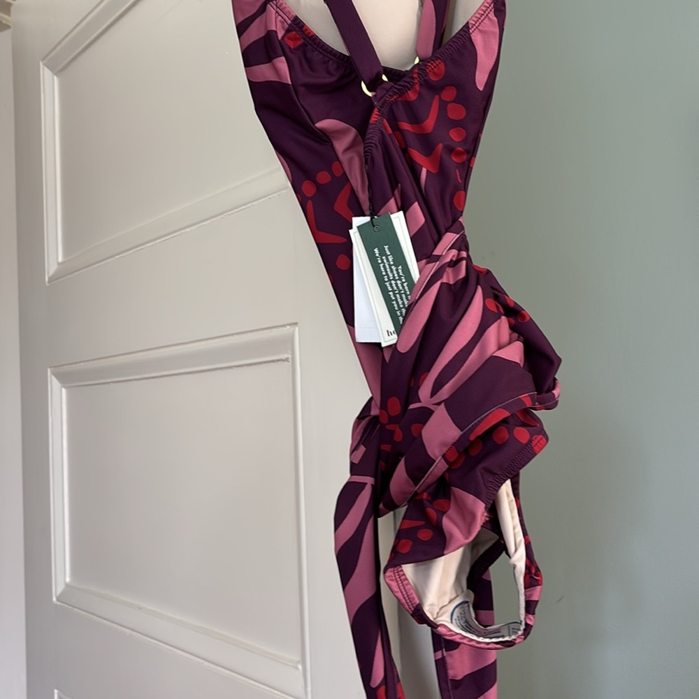 NWT hermoza swimsuit with tie waist - Picture 2 of 9